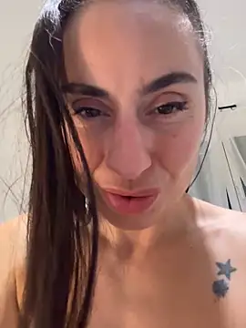 Snapshot of Jenaki31 chatting on 01.21.25 Jenaki31 online show from 01.21.25