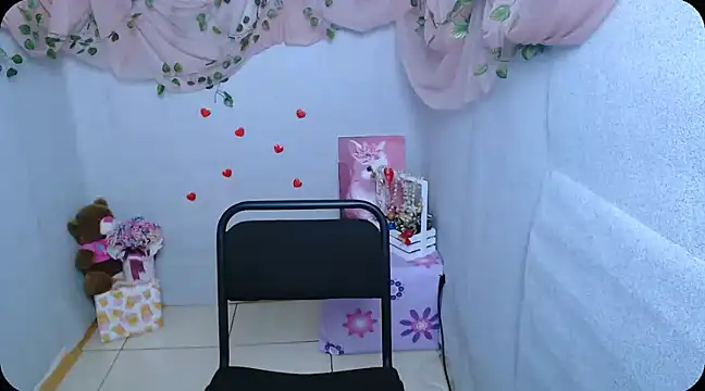 Lina Star S online show from 12.19.24