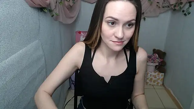 Lina Star S online show from 01.20.25