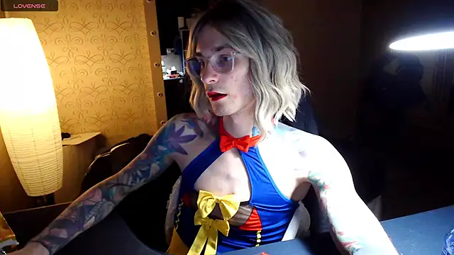 Julia dolls online show from 11.28.25