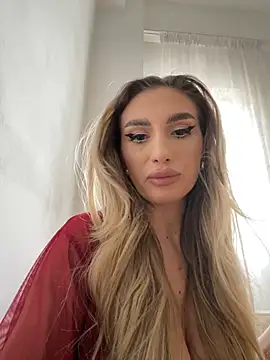 Snapshot of FelyJolie chatting on 01.15.25 FelyJolie online show from 01.15.25