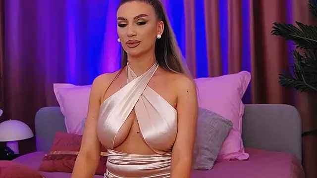 Snapshot of FelyJolie chatting on 03.16.25 FelyJolie online show from 03.16.25