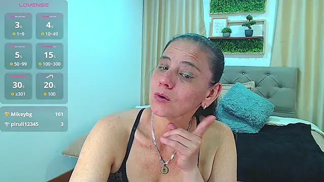 sasi luna online show from 11.29.25