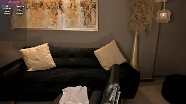 MiaFarrell  online show from 01.24.25