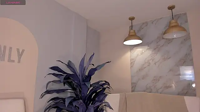 MiaFarrell  online show from 03.04.25