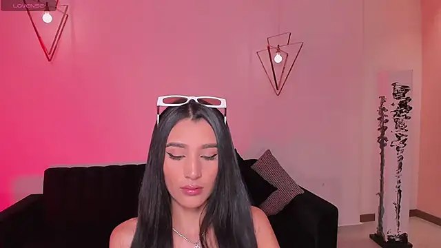 BellaCarteer  online show from 10.03.25