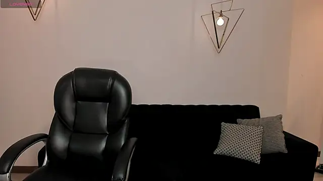 BellaCarteer  online show from 11.04.25