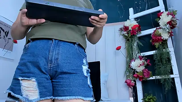 africa holmes online show from 03.14.26