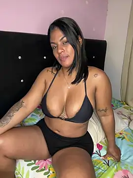 Snapshot of Naticol1 chatting on 12.15.24 Naticol1 online show from 12.15.24