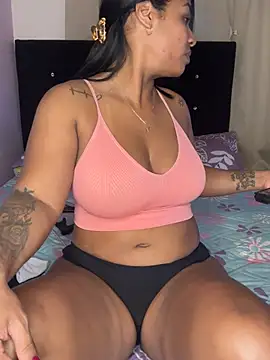 Snapshot of Naticol1 chatting on 01.28.25 Naticol1 online show from 01.28.25