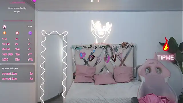 Snapshot of kittystart_tay chatting on 03.21.25 kittystart tay online show from 03.21.25