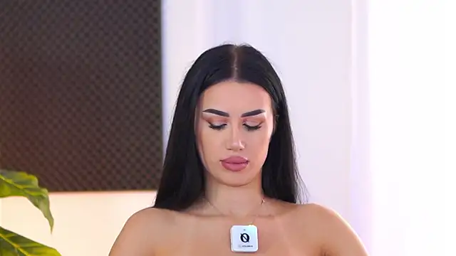 Snapshot of Jenna_Day chatting on 10.21.25 Jenna Day online show from 10.21.25