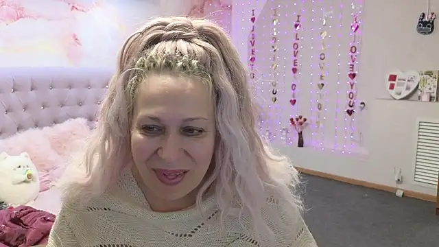 Penelope Pinky online show from 03.21.25