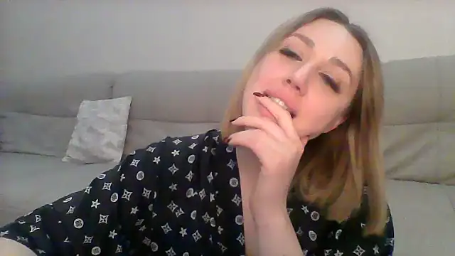 VickyLove047 online show from 02.07.25