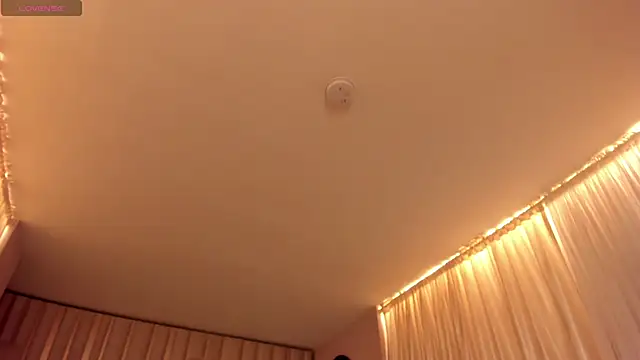 Snapshot of FernandaX1 chatting on 01.14.25 FernandaX1 online show from 01.14.25