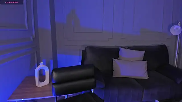 Snapshot of FernandaX1 chatting on 02.26.25 FernandaX1 online show from 02.26.25