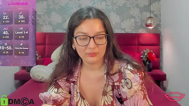 Snapshot of ZarifaBev chatting on 01.22.25 ZarifaBev online show from 01.22.25