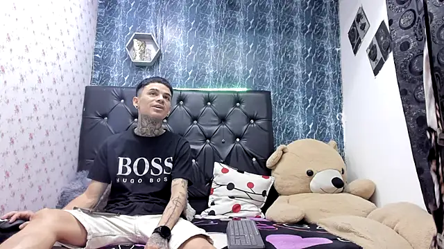 exotic hot couple online show from 02.27.26