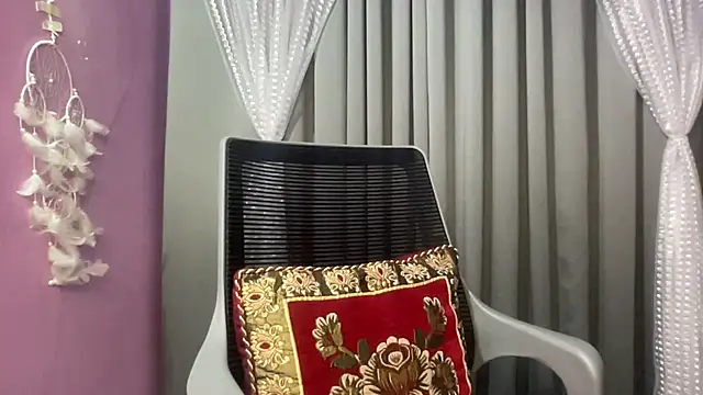 Snapshot of fairyC_for_u chatting on 10.06.25 fairyC for u online show from 10.06.25