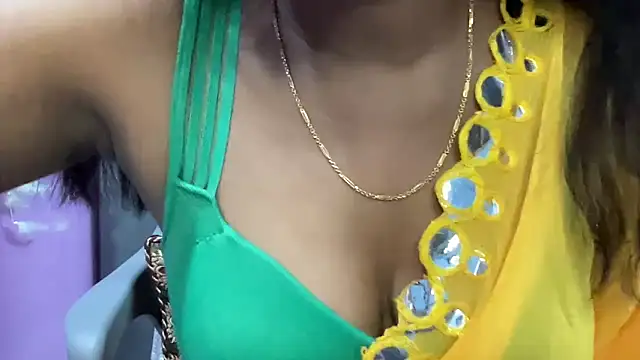 Snapshot of fairyC_for_u chatting on 11.08.25 fairyC for u online show from 11.08.25