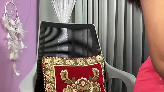 Snapshot of fairyC_for_u chatting on 11.11.25 fairyC for u online show from 11.11.25