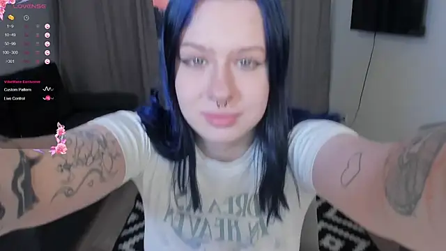 Snapshot of tender_kiitty chatting on 02.15.26 tender kiitty online show from 02.15.26