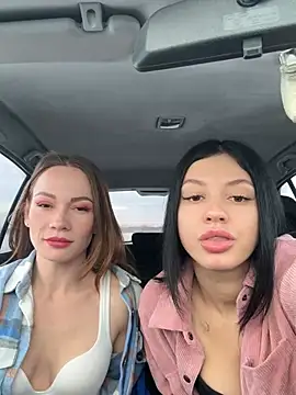 JulliaVegas online show from 12.17.24