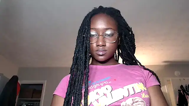 Snapshot of cum2mary_ chatting on 12.18.24 cum2mary online show from 12.18.24