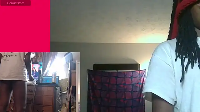 Snapshot of cum2mary_ chatting on 12.28.24 cum2mary online show from 12.28.24