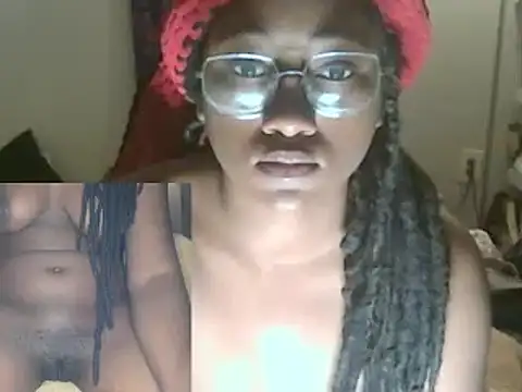 Snapshot of cum2mary_ chatting on 01.04.25 cum2mary online show from 01.04.25