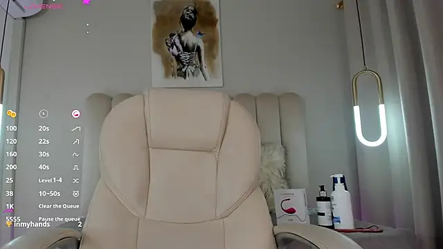 CharlotteDupontt online show from 03.04.25