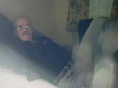 Snapshot of farock chatting on 12.15.24 farock online show from 12.15.24