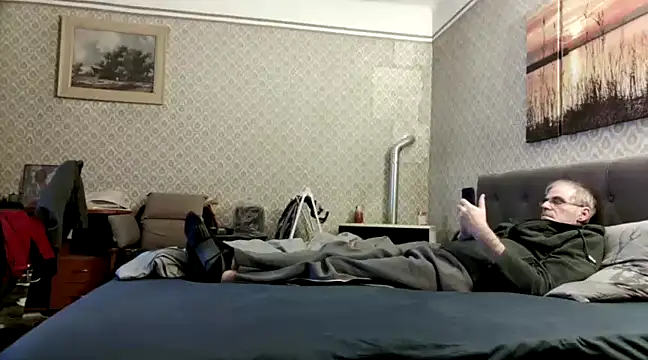 Snapshot of farock chatting on 12.23.24 farock online show from 12.23.24