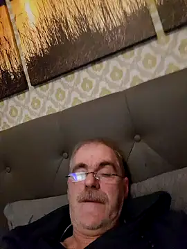 Snapshot of farock chatting on 01.01.25 farock online show from 01.01.25