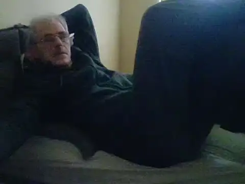 Snapshot of farock chatting on 03.03.25 farock online show from 03.03.25