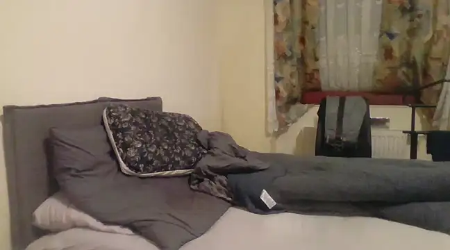 Snapshot of farock chatting on 03.13.25 farock online show from 03.13.25