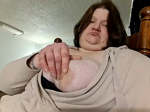 chrissybear84 online show from 03.12.25