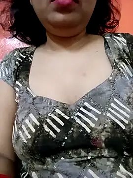 Snapshot of sunita-doll chatting on 10.13.25 sunita-doll online show from 10.13.25