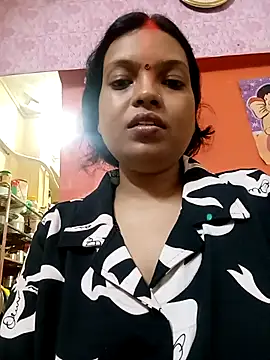 Snapshot of sunita-doll chatting on 10.28.25 sunita-doll online show from 10.28.25