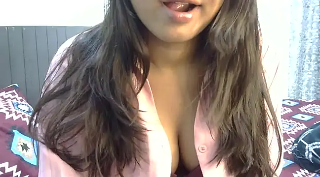hot  surbhi online show from 02.26.25