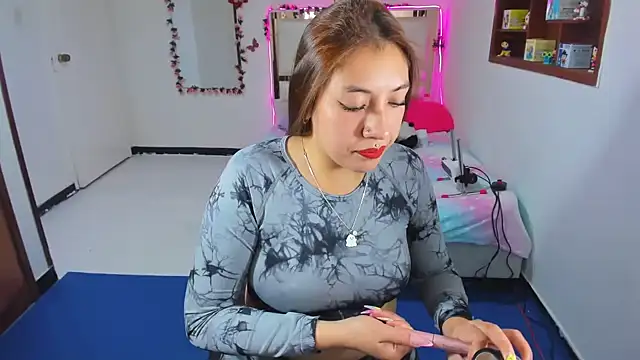 perlabeautiful online show from 10.09.25