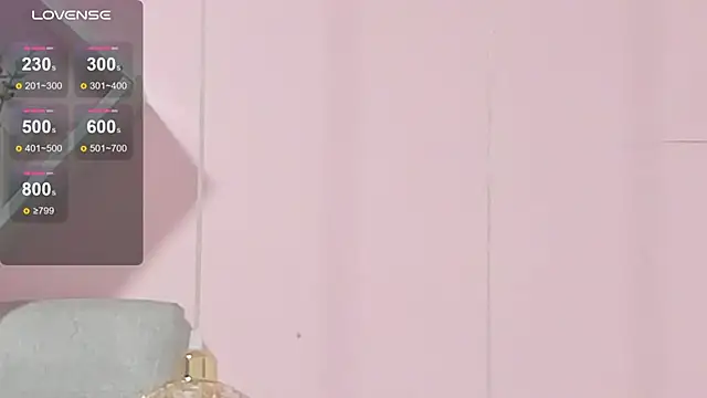 Snapshot of melanie_hh chatting on 10.20.25 melanie hh online show from 10.20.25