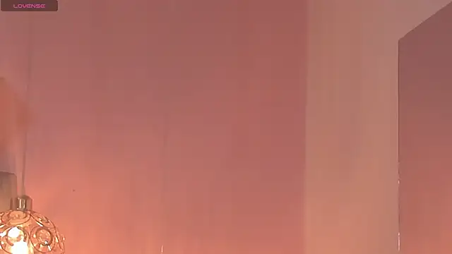 Snapshot of melanie_hh chatting on 10.21.25 melanie hh online show from 10.21.25