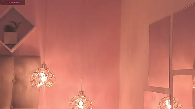 Snapshot of melanie_hh chatting on 10.24.25 melanie hh online show from 10.24.25