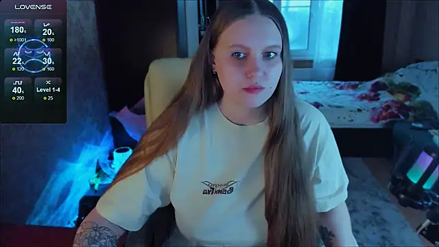 Snapshot of Alice_Dreamgirl_ chatting on 03.09.25 Alice Dreamgirl online show from 03.09.25