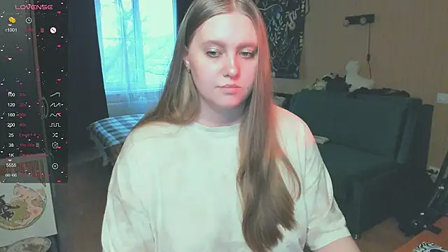 Snapshot of Alice_Dreamgirl_ chatting on 10.26.25 Alice Dreamgirl online show from 10.26.25