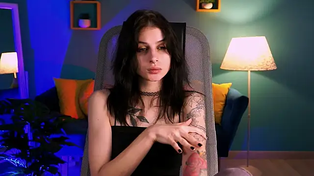 Snapshot of JadeCastle_ chatting on 06.16.26 JadeCastle online show from 06.16.26