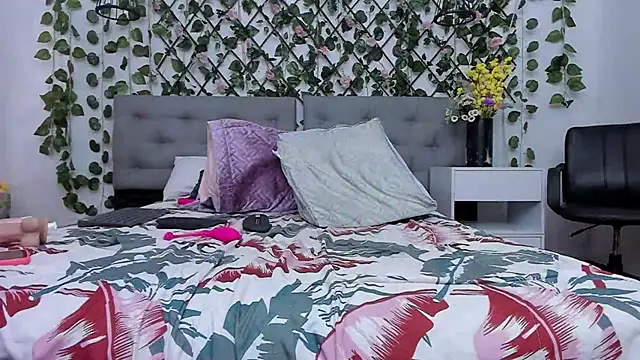 Snapshot of hotmature1 chatting on 03.20.25 hotmature1 online show from 03.20.25