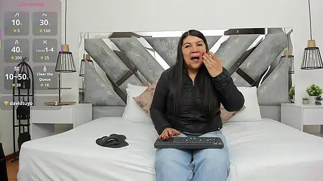 Snapshot of hotmature1 chatting on 09.27.25 hotmature1 online show from 09.27.25