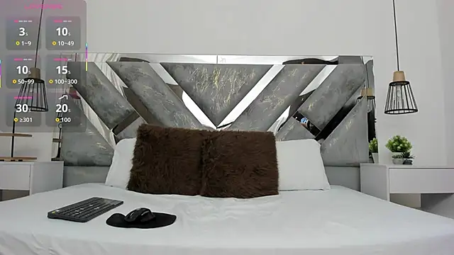 Snapshot of hotmature1 chatting on 10.10.25 hotmature1 online show from 10.10.25